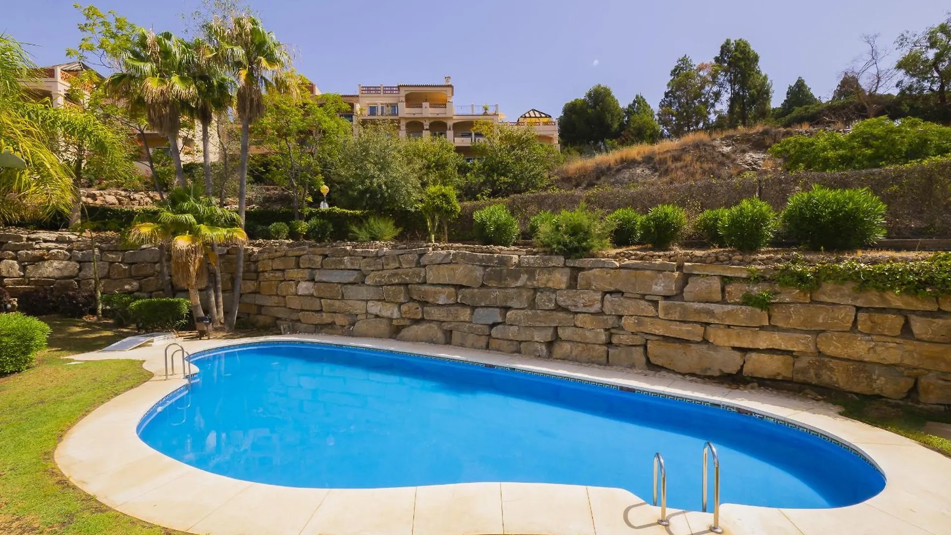 Cubo'S Poseidon Apartment 3 & Pool Benalmádena Vendégház